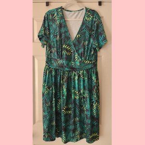 Green Leaf Print V-Neck Dress
